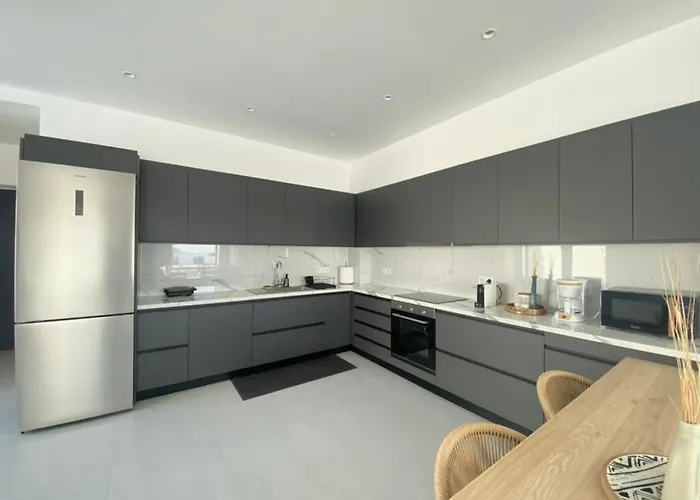 Gbr 2 - Golden Residences